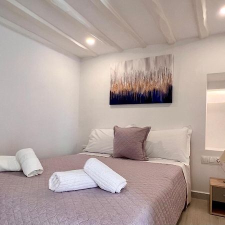 Camara'S Gem Apartment Poros Town Екстериор снимка