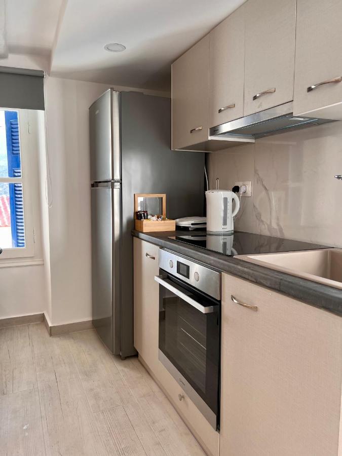 Camara'S Gem Apartment Poros Town Екстериор снимка