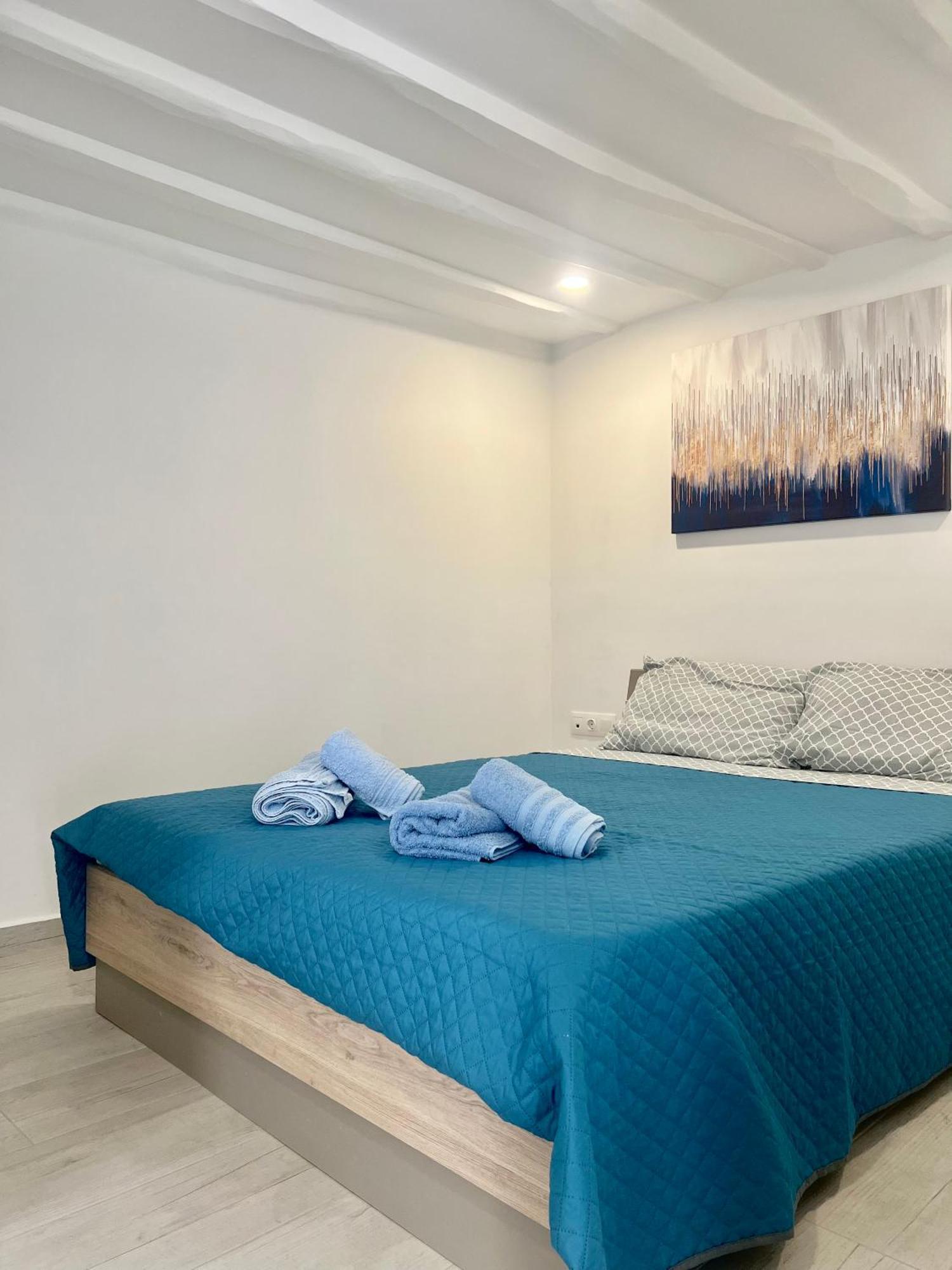 Camara'S Gem Apartment Poros Town Екстериор снимка
